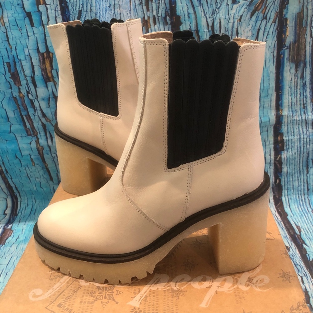 Free People James Chelsea Boot Size 37